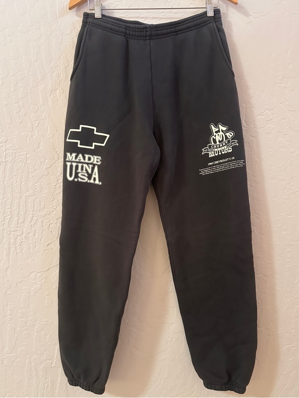 NWOT Cherry LA Motors C10 Pickup Sweatpants Joggers in Vintage Black, size M